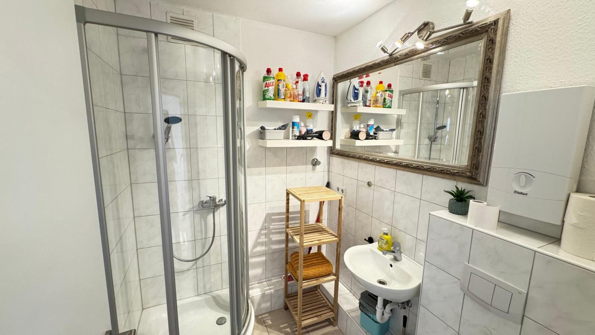 Monteur & Messezimmer Ratingen-Duesseldorf Exteriör bild