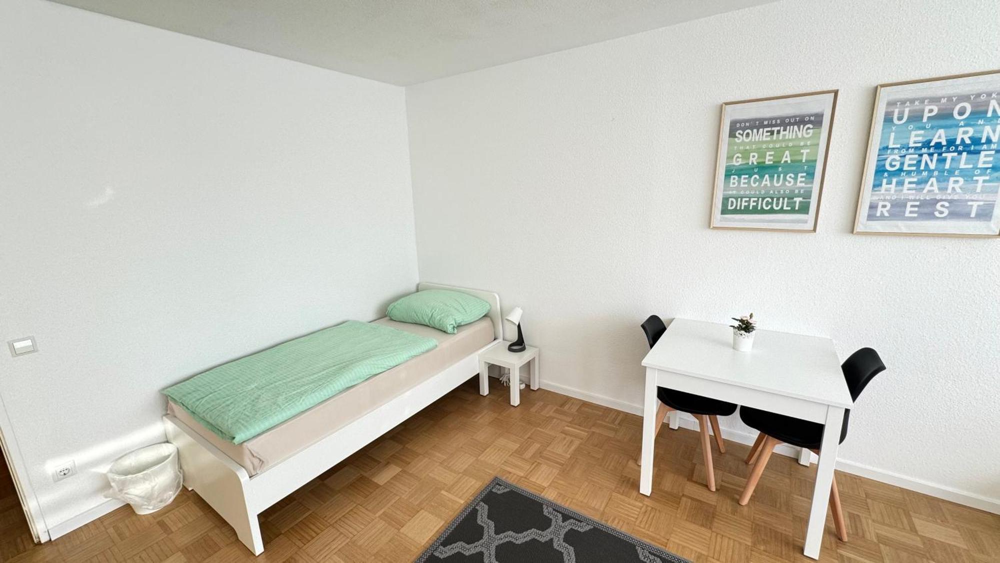 Monteur & Messezimmer Ratingen-Duesseldorf Exteriör bild